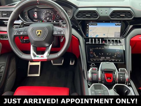 Used 2022 Lamborghini Urus image 9