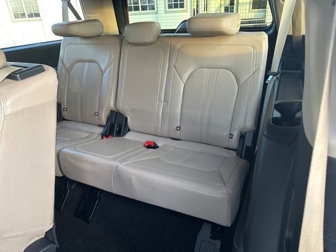 Used 2024 Ford Expedition Max Limited image 13