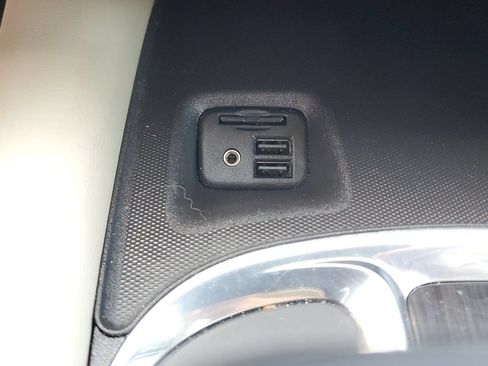 Used 2020 Buick Enclave Premium w/ Sun and Sites Package AWD/4WD image 29