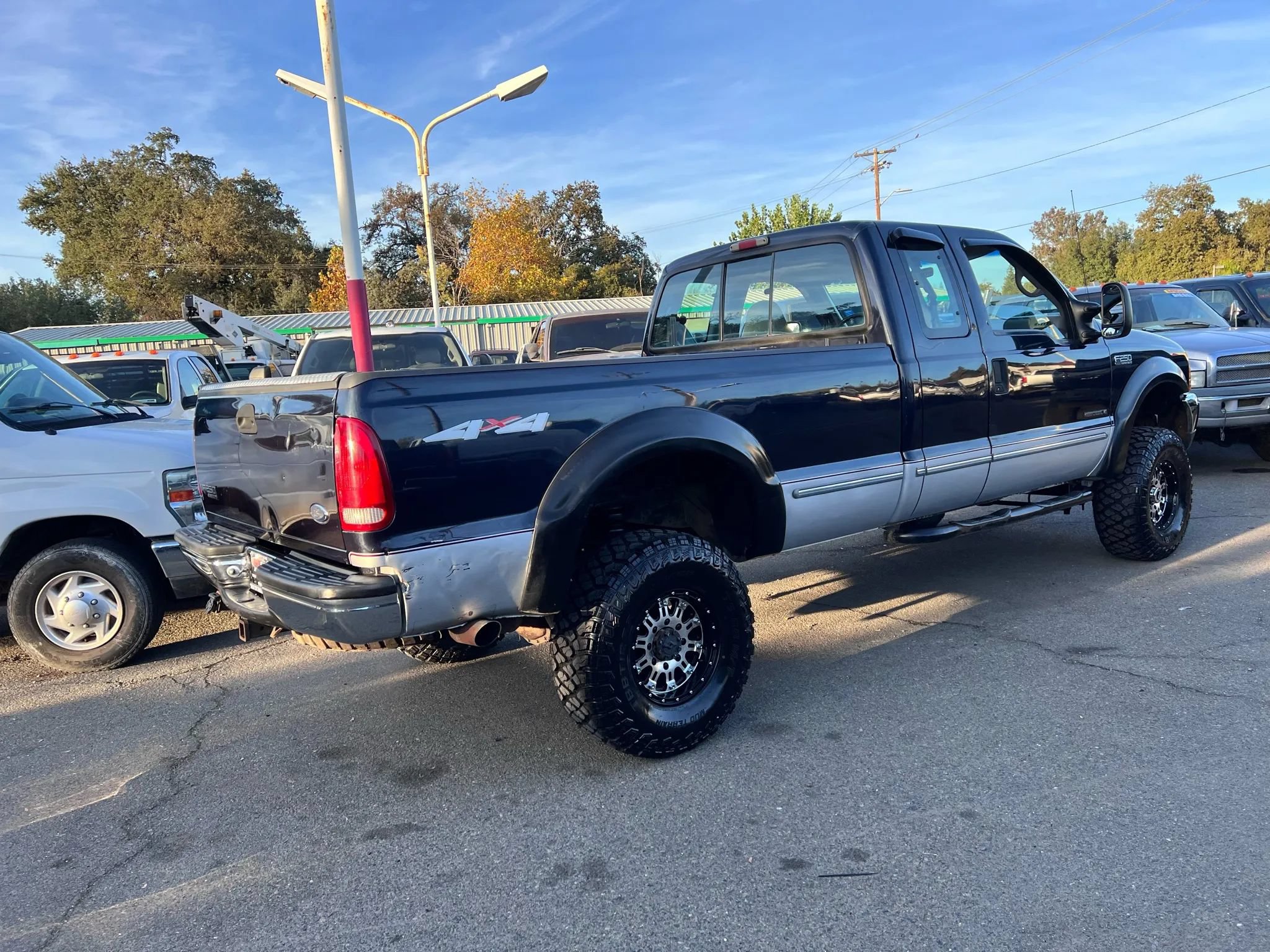 Used 1999 Ford F250 4x4 SuperCab Super Duty image 4