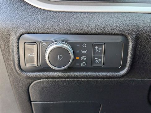 Used 2022 Ford Explorer XLT w/ Equipment Group 202A image 24