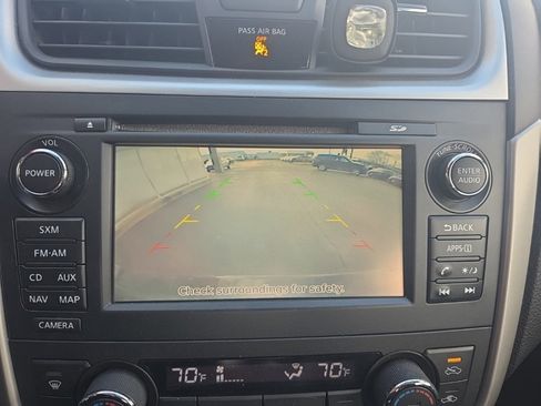 Used 2016 Nissan Altima 3.5 SL w/ 3.5 Technology Package image 22