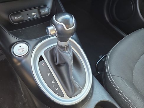 Used 2017 Kia Soul + w/ UVO Package image 15