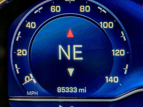 Used 2023 Chevrolet Silverado 1500 LT w/ Convenience Package II image 38