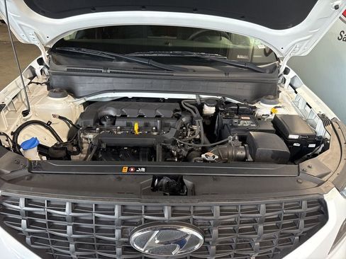 Used 2024 Hyundai Venue SE image 41