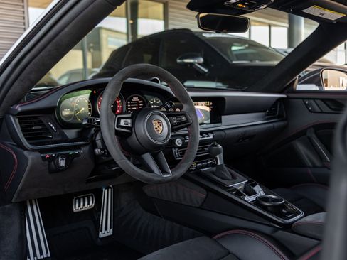 Used 2022 Porsche 911 GT3 image 4