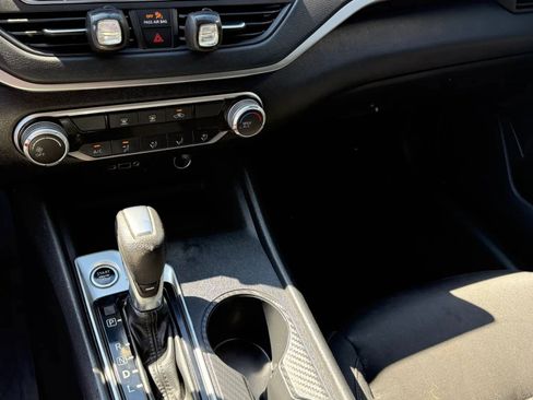 Used 2020 Nissan Altima 2.5 S FWD image 20