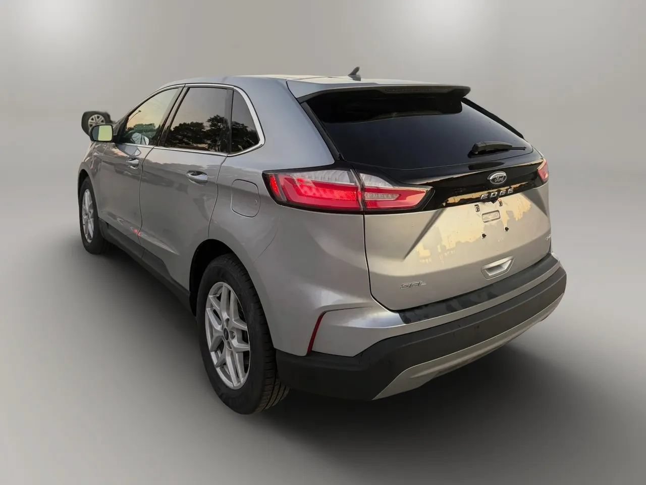 Used 2021 Ford Edge SEL AWD/4WD image 5