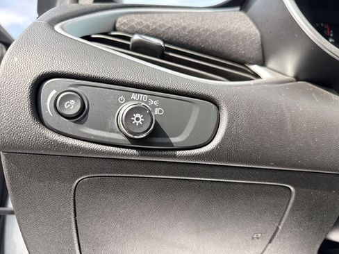 Used 2025 Chevrolet Malibu LT FWD image 30
