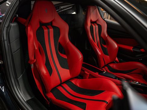 Used 2020 Ferrari F8 Tributo RWD image 11