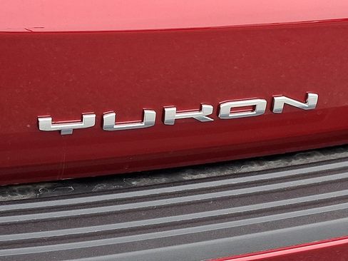 New 2026 GMC Yukon Denali Ultimate w/ LPO, Floor Liner Package image 12