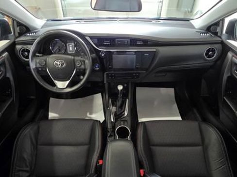 Used 2017 Toyota Corolla image 28