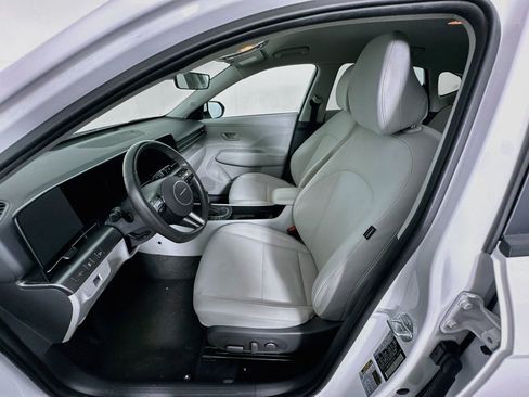 Used 2025 Hyundai Kona SEL FWD image 13