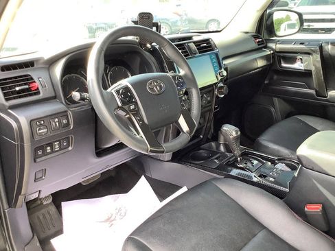 Used 2022 Toyota 4Runner TRD Off-Road Premium AWD/4WD image 38