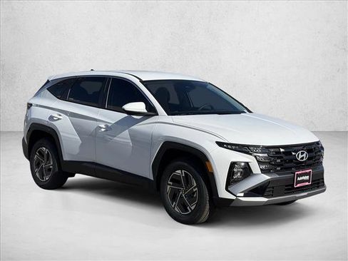 New 2026 Hyundai Tucson Blue SE image 6