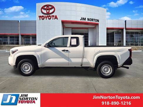 Used 2024 Toyota Tacoma SR RWD image 4