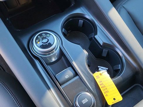 New 2025 Ford Explorer Active w/ Active Comfort Package image 18