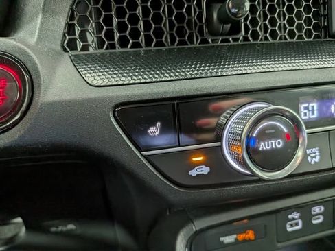 Used 2024 Honda CR-V EX image 8