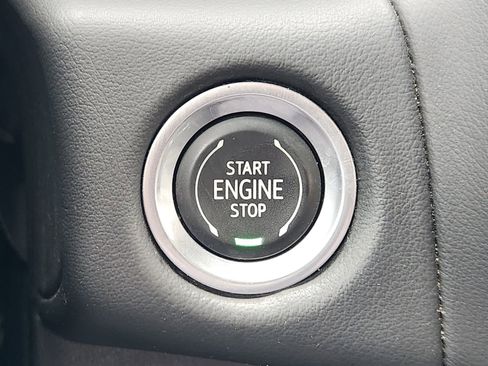 Used 2023 Chevrolet Suburban RST image 25