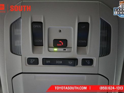 Used 2024 Toyota Highlander XLE AWD/4WD image 20