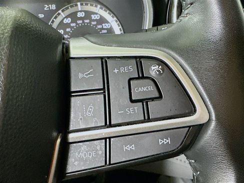 Used 2023 Toyota Highlander XLE image 24