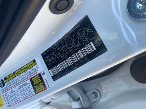 Used 2025 Toyota Camry SE image 29