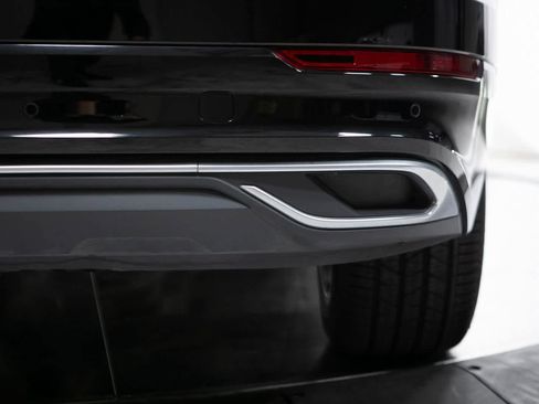 Used 2022 Audi Q8 Premium Plus image 32