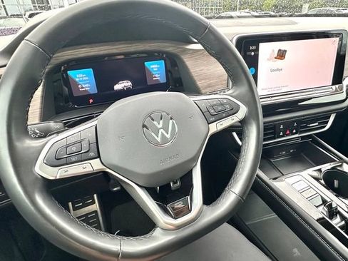 Used 2024 Volkswagen Atlas SEL Premium R-Line AWD/4WD image 16