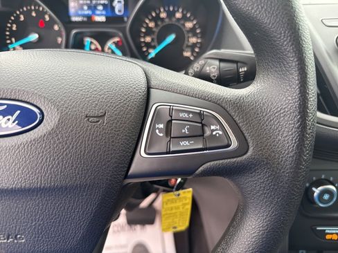 Used 2019 Ford Escape S image 27