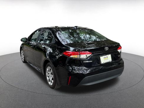 Used 2025 Toyota Corolla LE FWD image 9