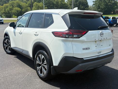 Used 2023 Nissan Rogue SV FWD image 8