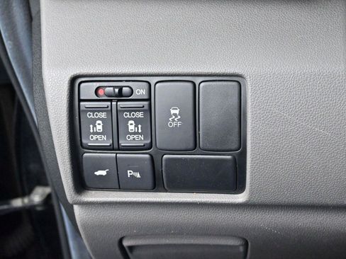 Used 2013 Honda Odyssey Touring image 21