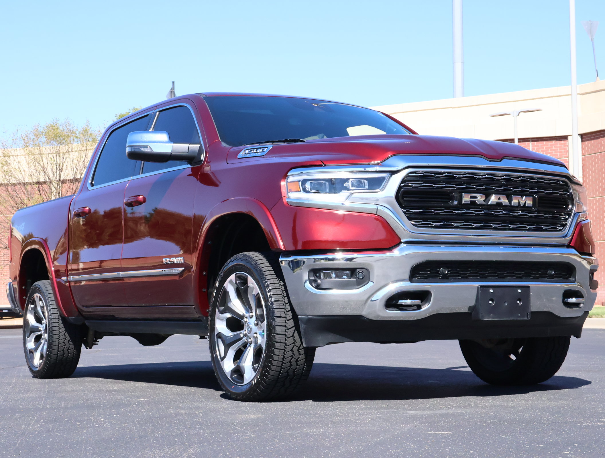 Used 2023 RAM 1500 Limited w/ Off Road Group AWD/4WD image 1