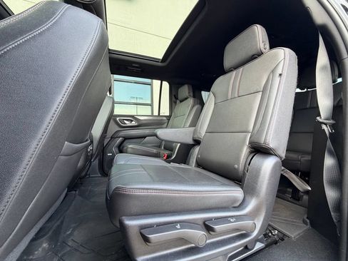 Used 2022 Chevrolet Suburban RST w/ Luxury Package AWD/4WD image 16