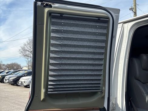 Used 2002 Ford E-150 and Econoline 150 image 11