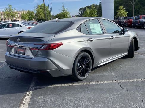 New 2026 Toyota Camry SE image 3