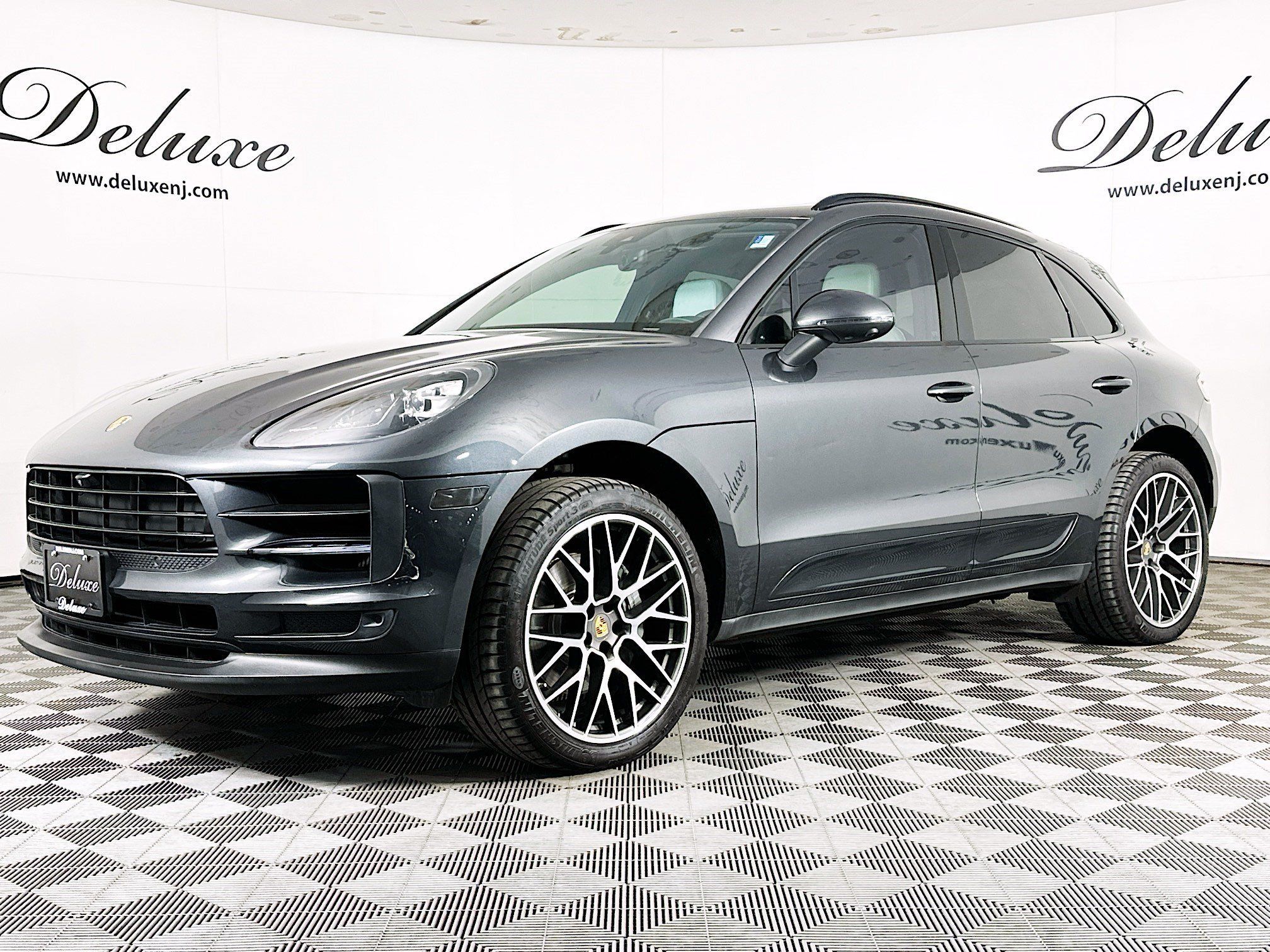 Used 2021 Porsche Macan S AWD/4WD image 3