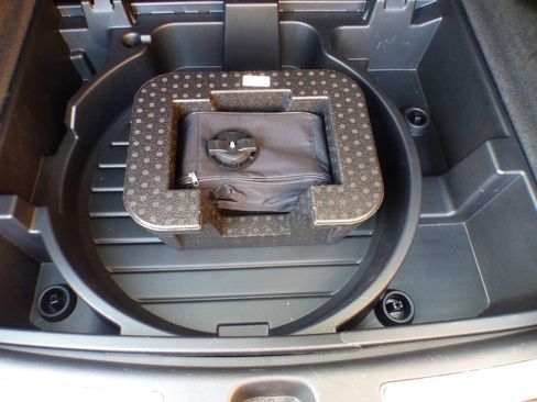 Used 2022 Cadillac XT4 Premium Luxury w/ Enhanced Visibility Package image 20