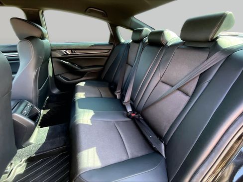 Used 2022 Honda Accord Sport image 17