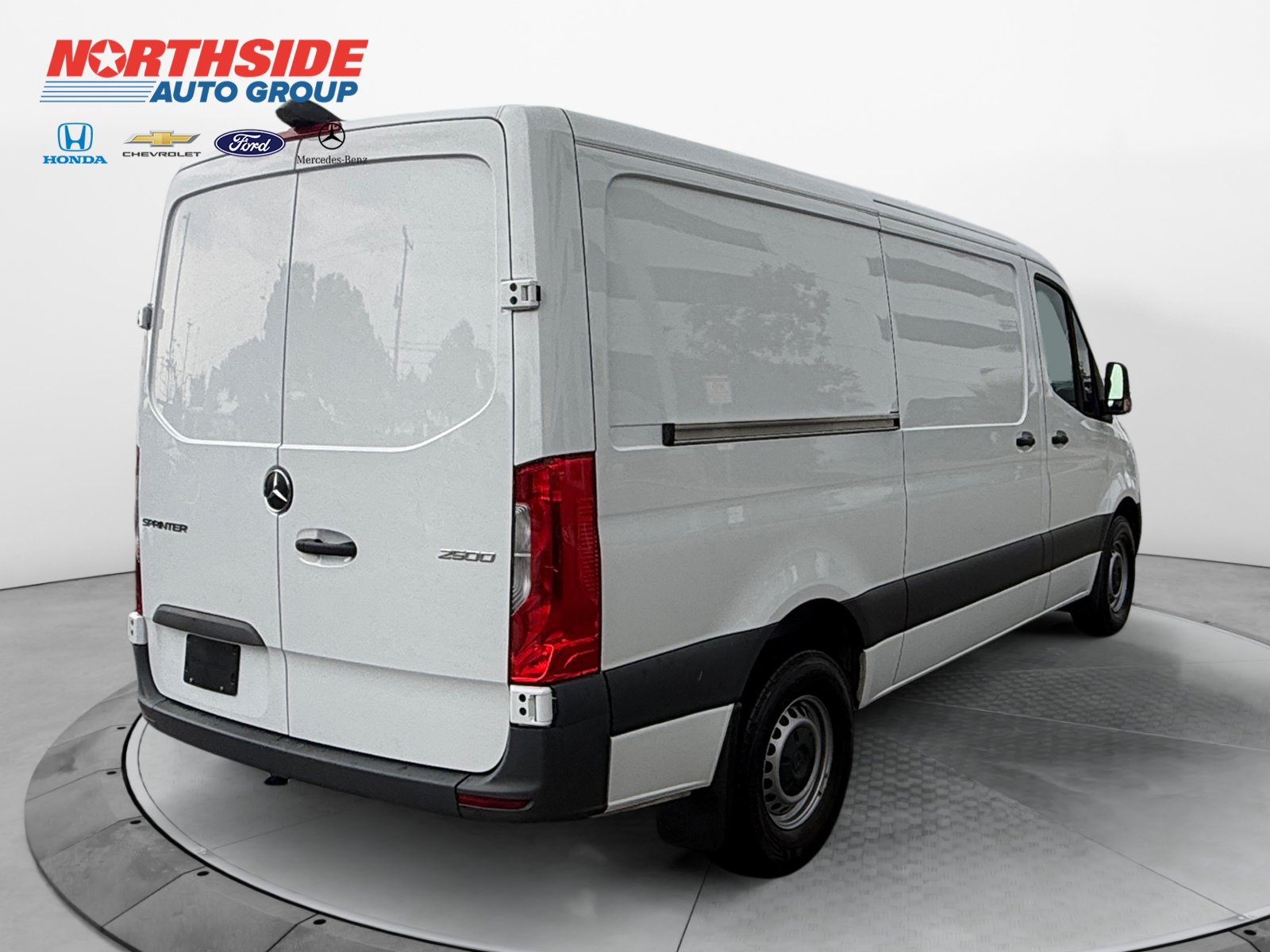 Used 2025 Mercedes-Benz Sprinter 2500 image 7