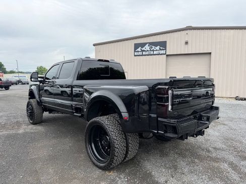 Used 2023 Ford F450 Platinum w/ FX4 Off-Road Package AWD/4WD image 9