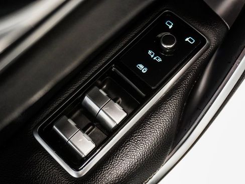 Used 2024 Jaguar F-PACE R-Dynamic S AWD/4WD image 25
