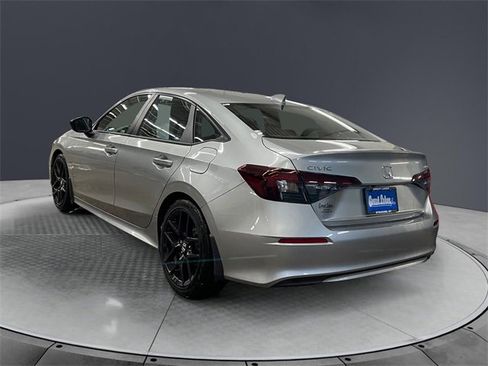 Used 2025 Honda Civic Sport image 3