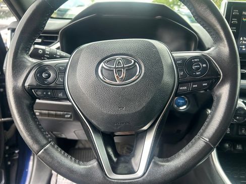 Used 2019 Toyota RAV4 XSE AWD/4WD image 25