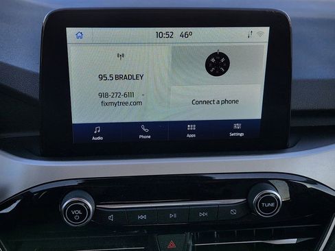 Used 2020 Ford Escape SE image 17