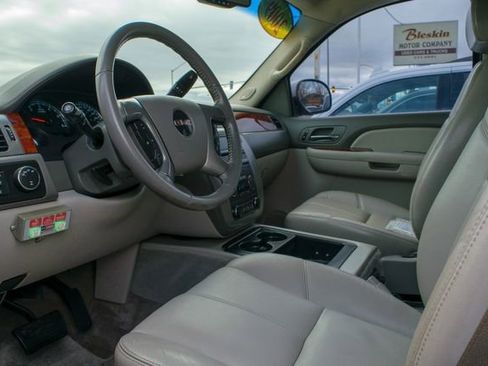 Used 2009 GMC Yukon XL SLT image 14