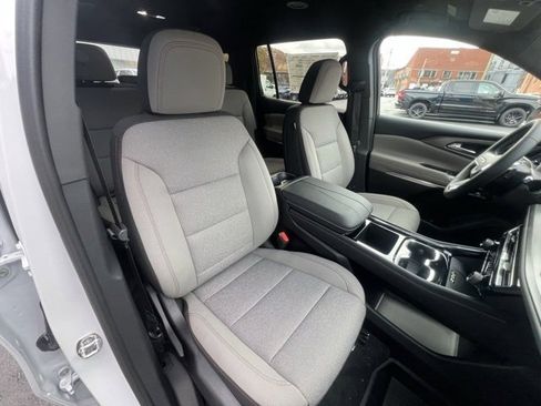 New 2026 Chevrolet Traverse LT w/ LPO, Floor Liner Package image 15