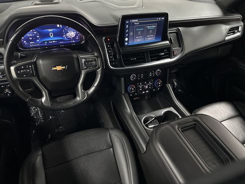 Used 2022 Chevrolet Tahoe Z71 w/ Luxury Package AWD/4WD image 12