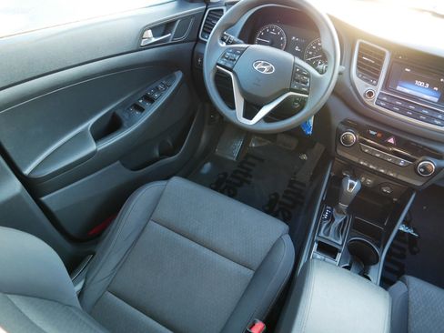 Used 2017 Hyundai Tucson SE image 9