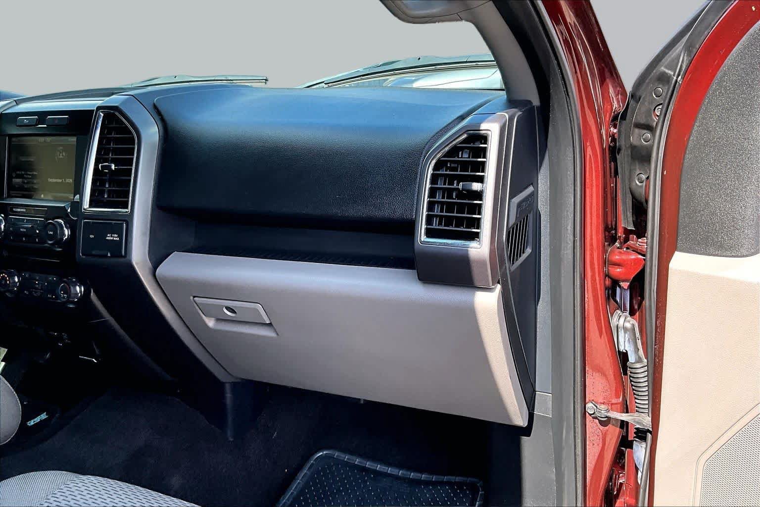 Used 2015 Ford F150 XLT w/ Equipment Group 302A Luxury RWD image 19